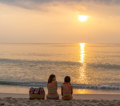 Day4 台版Running Man~渡假村泳池PK拿禮物→Bluport購物中心&超市逛逛買買→華欣沙灘→海景西式餐廳→華欣夜市