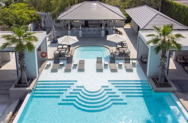 台北→曼谷→獲得多個國際大獎~黑色山形咖啡廳(現點現付)→飯店Check in→海鮮燒烤吃到飽