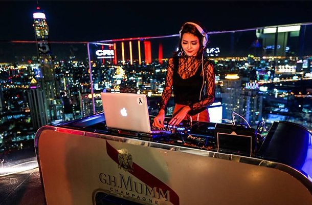 台北→曼谷→第一杯~手標泰式奶茶→Iconsiam 暹羅天地(推薦室內水上市場)→湄南河遊河晚餐→RED SKY 星空酒吧(現點現付)