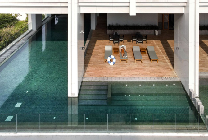 Day1 台北→曼谷→最泰味:手標泰式奶茶+泰文小教學→泰式米其林小吃→Chocolate Ville 巧克力村 (童話小鎮、遊船表演、湖畔餐廳晚餐)