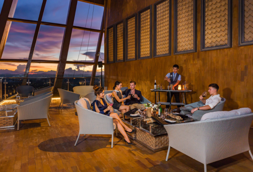 華欣-員工泰喜歡。高空景觀酒吧、爆炸海鮮拼盤、大推泰式按摩、米其林料理五日遊 華欣-員工泰喜歡。高空景觀酒吧、爆炸海鮮拼盤、大推泰式按摩、米其林料理五日遊